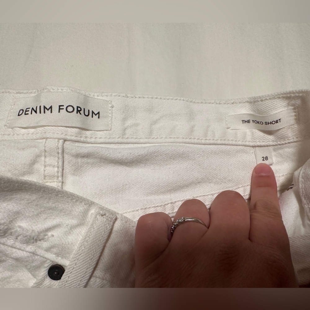 Denim Forum Aritzia White Denim Yoko High Rise Jean Short Size 28 - Picture 6 of 7